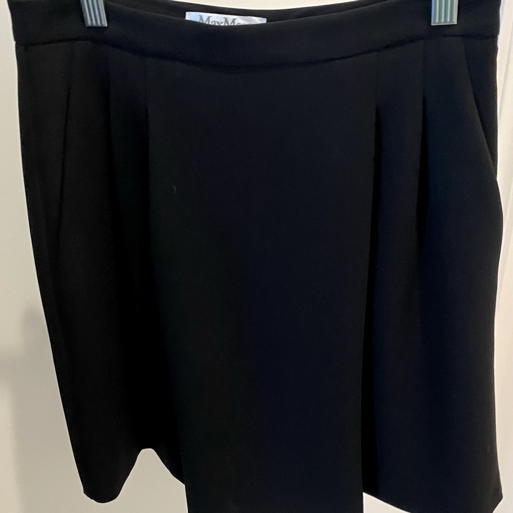 “Max Mara” black skirt - US Size 2